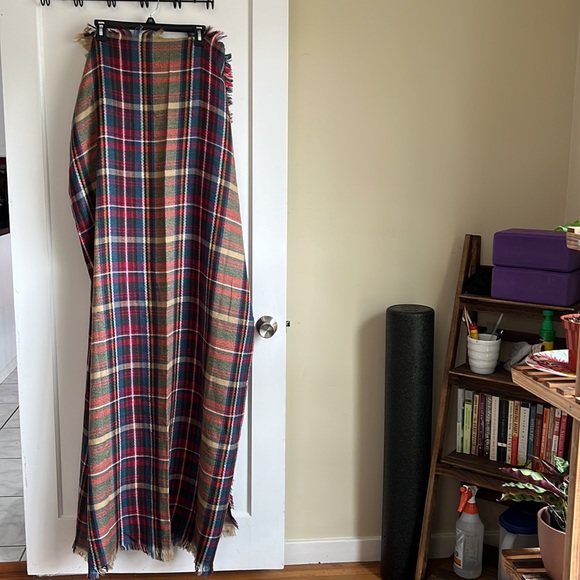 Multipurpose Scarf Shawl Wrap Blanket - Picture 2 of 2